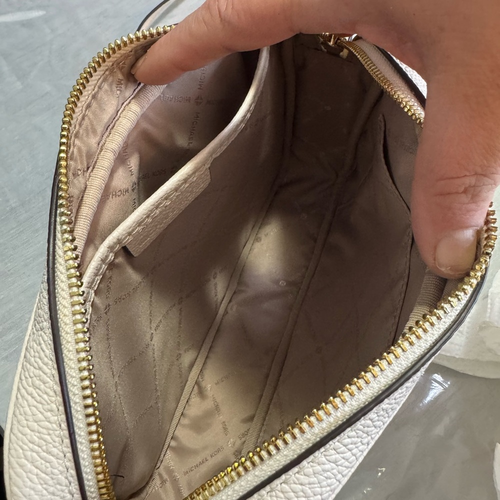 Michael Kors Ivory Crossbody Bag with Gold Accents - Picture 7 of 11